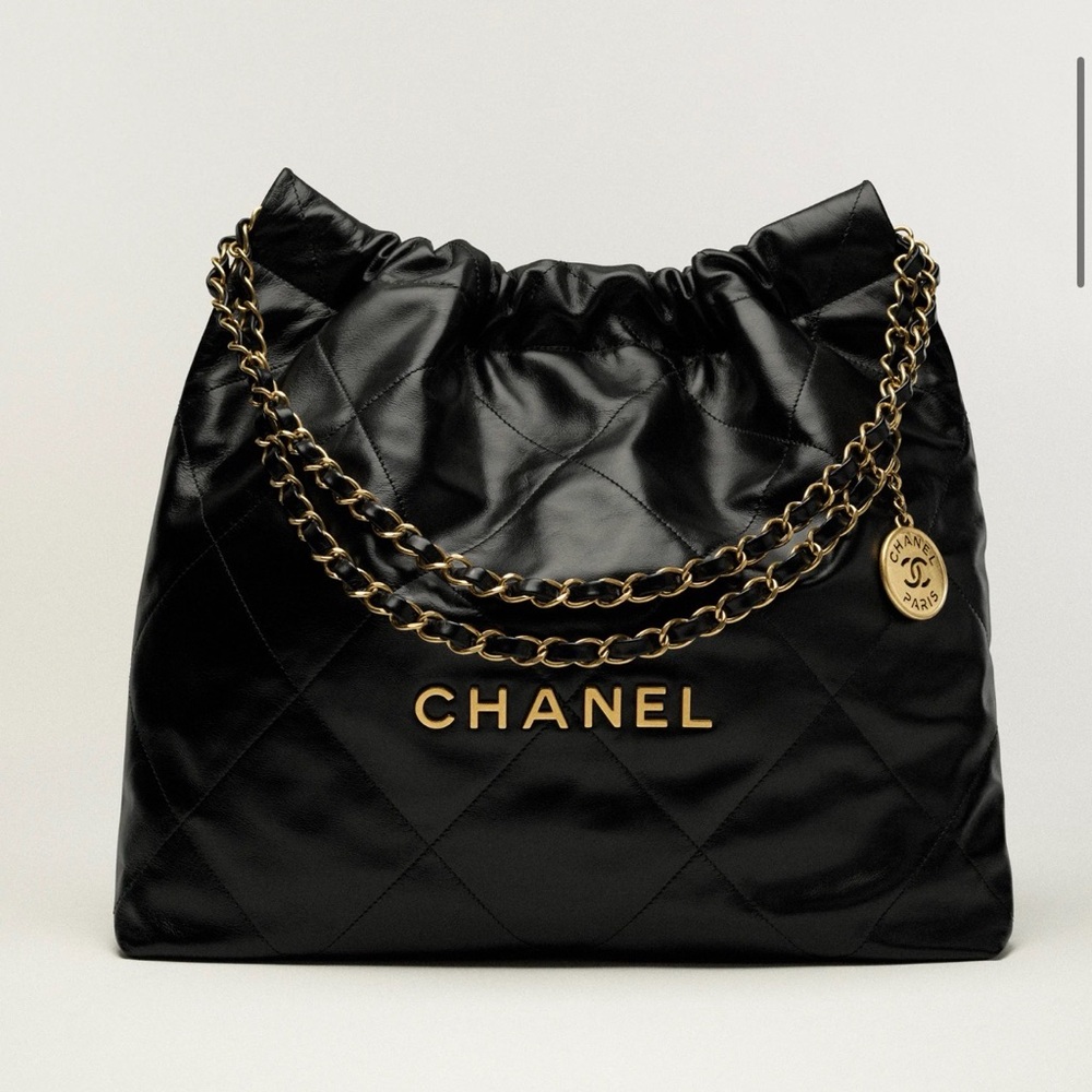 100% Authentic CHANEL 22 Black Calfskin Quilted Leather Chain Shoulder Bag